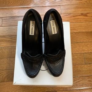 Steve Madden Oldiee loafer inspired heels Size 9